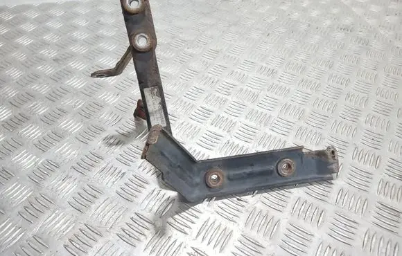 Land Rover Range Rover L322 Radiator mount bracket PCC500580