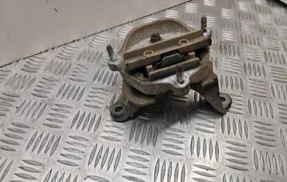 Audi A4 S4 B8 8K Gearbox mount 8K03999151