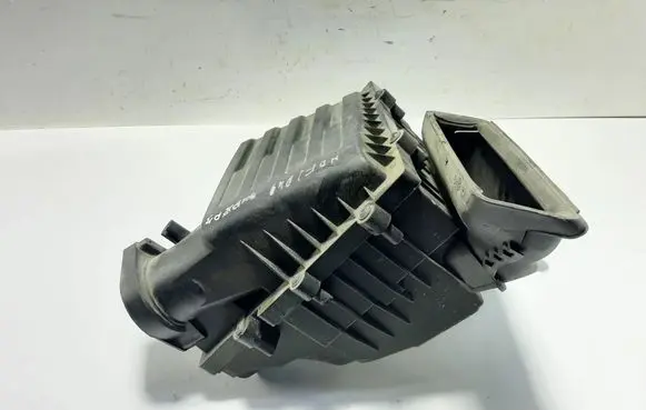 Skoda Superb B8 (3V) Air filter box 5Q0129607S 5Q0129601AA