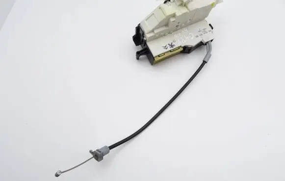 Citroen C4 I Front door lock 9683415980