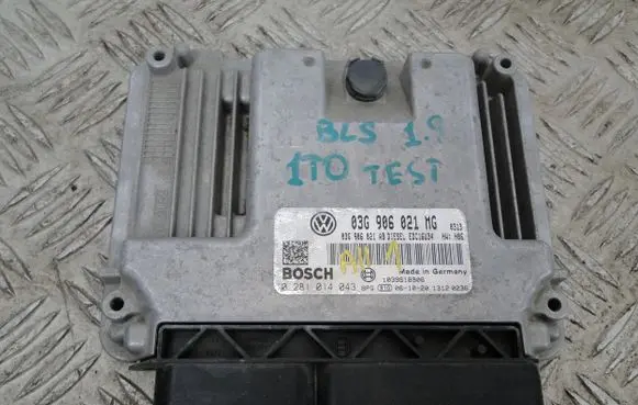 Volkswagen Touran I Other control units/modules 03G906021MG