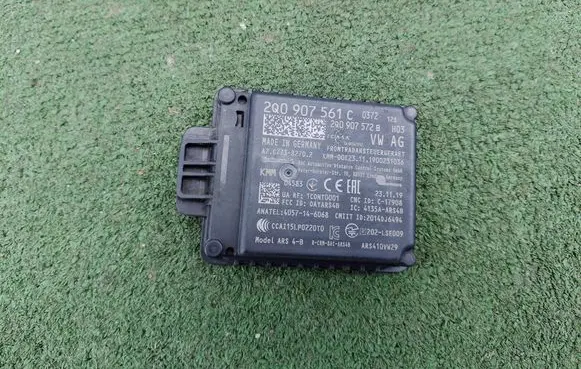 Audi Q3 F3 Distronic sensor radar 2Q0907561C 2Q0907572B