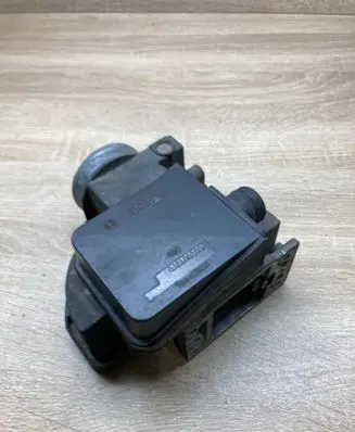 Mercedes-Benz Vito Viano W638 Mass air flow meter 0281002034 0005429314
