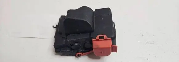 BMW 4 G22 G23 G24 G26 Other engine bay part 8793045 6114
