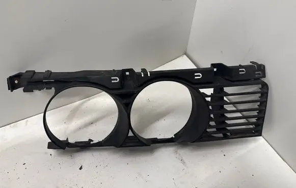 BMW 5 E34 Under headlight/headlamp trim 