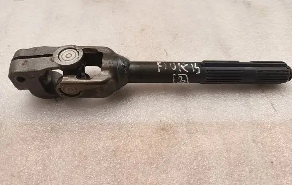 Toyota Auris 150 Steering column universal joint