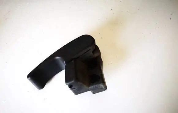 Engine bonnet (hood) release handle
