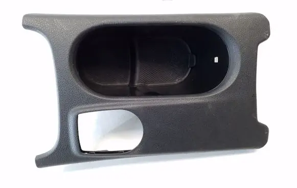 Cup holder front