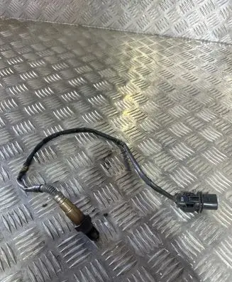 Volkswagen PASSAT B7 Lambda probe sensor 03L906262