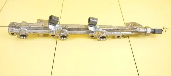 Lexus GS 300 350 430 450H Fuel line pipe 2HTR6