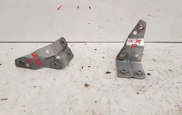 Hyundai ix35 Fender mounting bracket