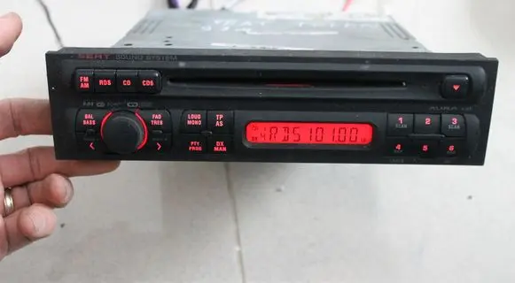 Seat Toledo II (1M) Radio/CD/DVD/GPS head unit 1M0035186D