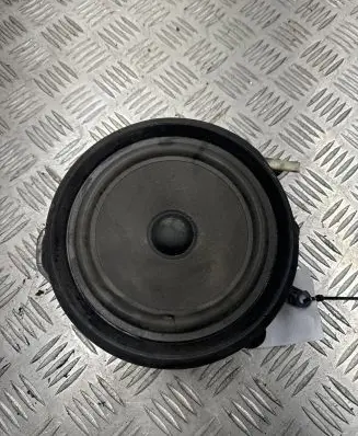 Audi A4 S4 B7 8E 8H Panel speaker 