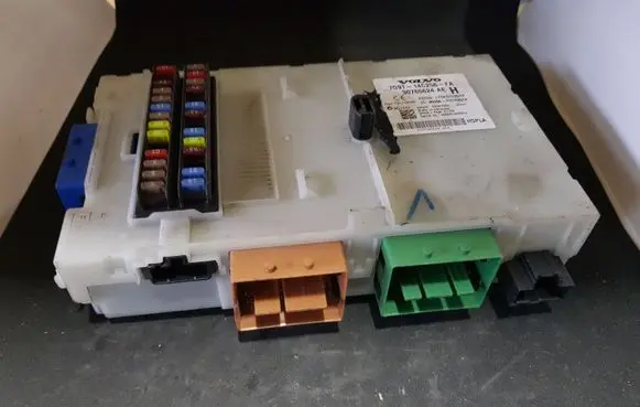 Volvo XC60 Fuse module 30765624AE