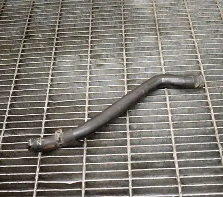 Volkswagen PASSAT B8 Engine coolant pipe/hose 5Q0122101SK