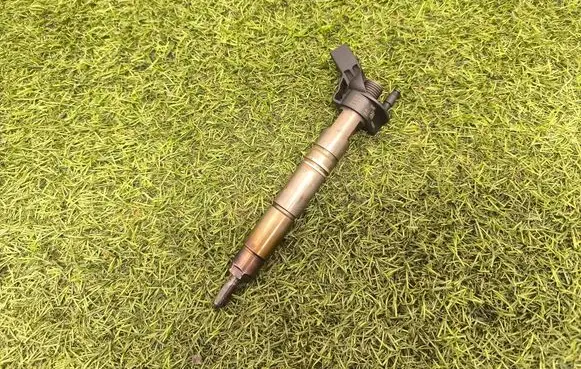 Fuel injector