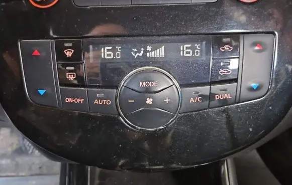Nissan Pulsar Climate control/heater control trim 275003ZL0A IMPRK1588194