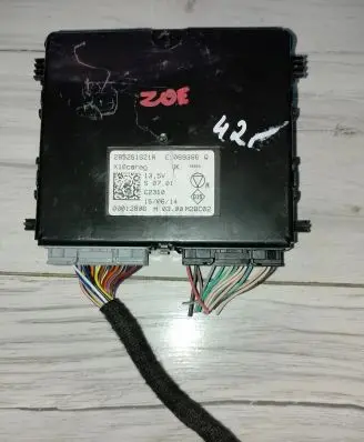Renault Zoe Air conditioner control unit module 285251621R