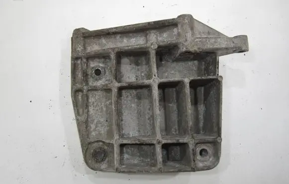 Audi 80 90 S2 B4 A/C compressor mount bracket 050260885D