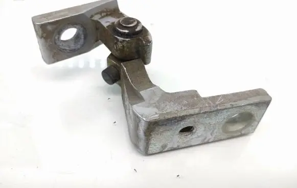 Audi A3 S3 A3 Sportback 8P Front door upper hinge A046573