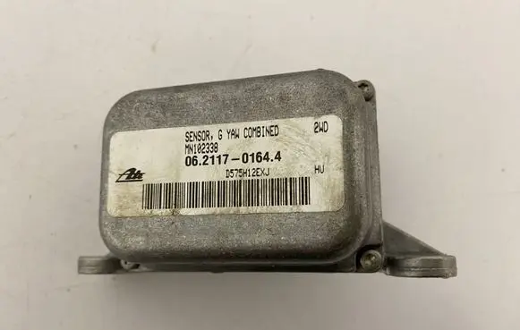Mitsubishi Grandis ESP acceleration yaw rate sensor MN102338 D575H12EXJ