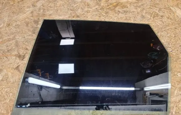Renault Scenic II - Grand scenic II Rear side window 43R00048 33047227