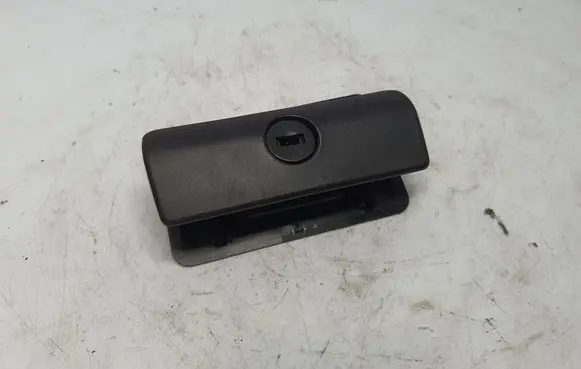 BMW 5 E39 Glove box handle 8163018 51168163018