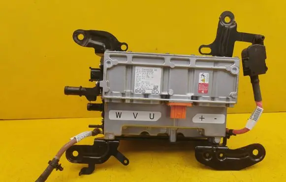 Audi Q8 Voltage converter inverter 4M6907080A