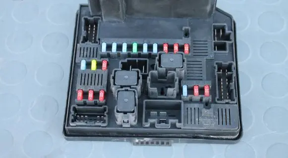 Nissan Micra K14 Fuse module 284B7