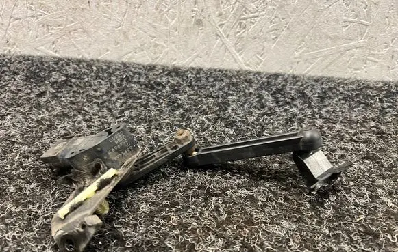 BMW X3 G01 Headlight/headlamp level sensor 6891166 6895466