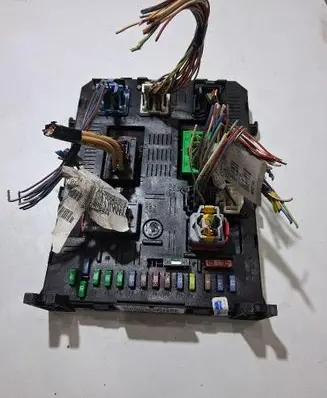 Peugeot 307 Comfort/convenience module 9663510380