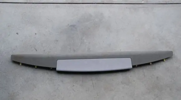 Audi A8 S8 D3 4E Third/center stoplight 4E0945097