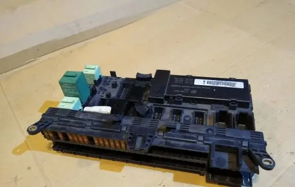 BMW X5 E53 Fuse box set 8380409