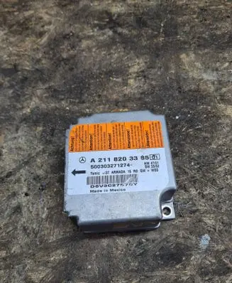 Mercedes-Benz E W211 Airbag control unit/module A2118203385 500303271274 D6V3C27N7SY