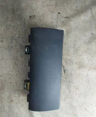 Knee airbag
