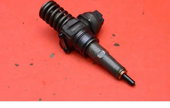 Audi A4 S4 B6 8E 8H Fuel injector 038130073AJ
