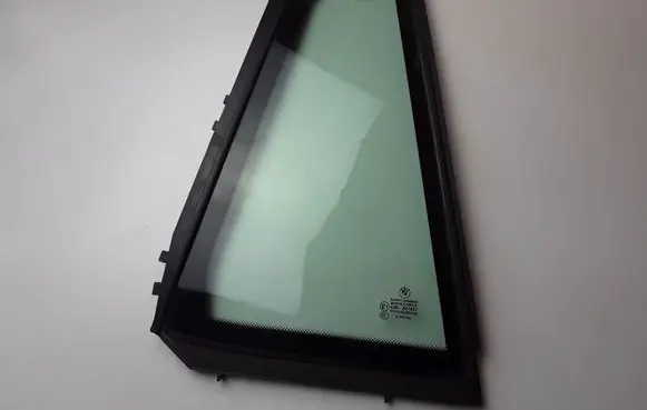 BMW X3 F25 Rear vent window glass 51703332864