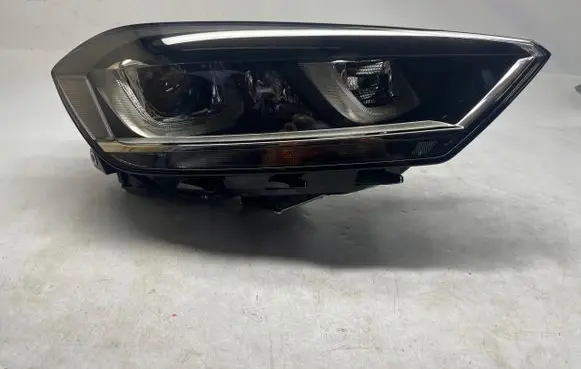 Volkswagen Golf Sportsvan Headlight/headlamp 517941034A