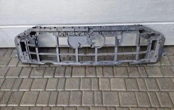 Audi Q8 Front bumper upper radiator grill 4M8807233A