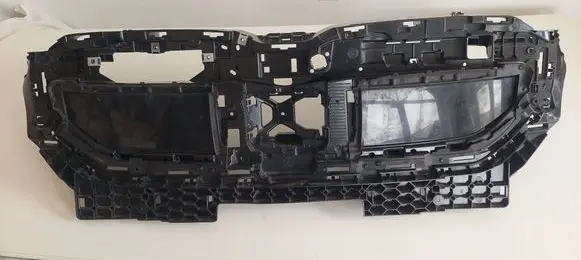 BMW 5 G60 Front bumper upper radiator grill 5A09B52 18715610