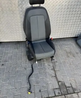 Audi Q2 - Front passenger seat VW18761