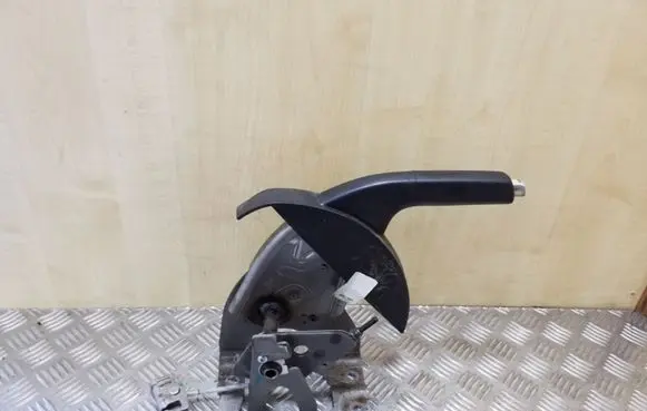 Nissan Qashqai Handbrake/parking brake lever assembly 011319443