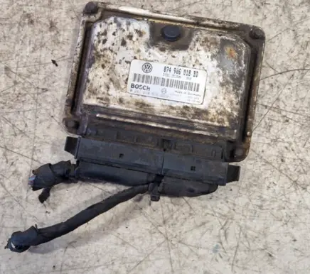 Volkswagen II LT Engine control unit/module 0281010638 074906018BD 28SA5167