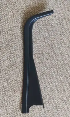 Ford C-MAX I Rear door glass trim molding 3M51R254K06AC