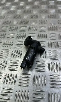 Volvo XC60 Windscreen/windshield washer pump 1007149