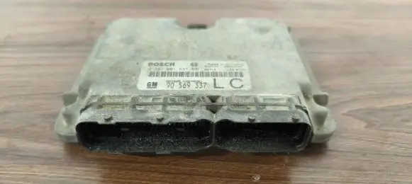 Opel Sintra Engine control unit/module 90569337 0281001637