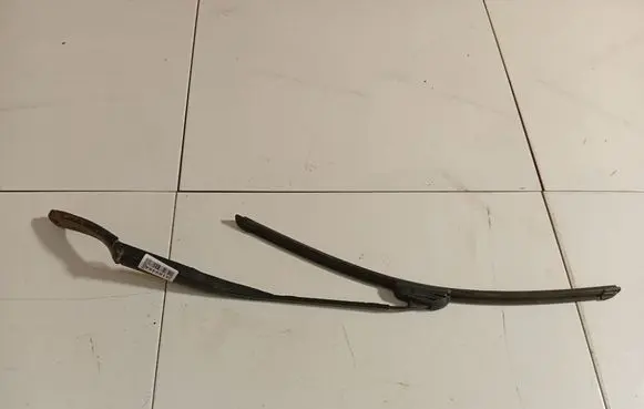 Renault Laguna II Front wiper blade arm 