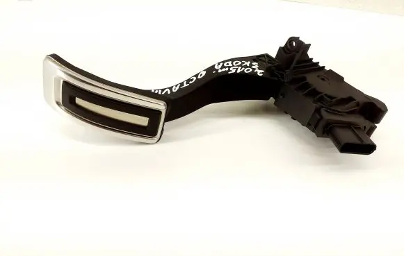 Skoda Octavia Mk3 (5E) Accelerator throttle pedal 5Q1723503H