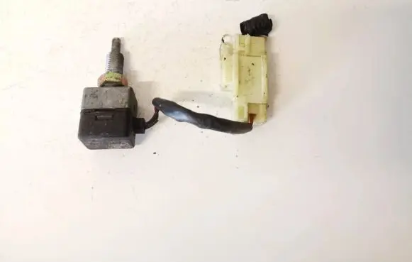 Hyundai Sonata Brake pedal sensor switch 9384038000 93840-38000