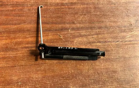 Lexus CT 200H Battery bracket 